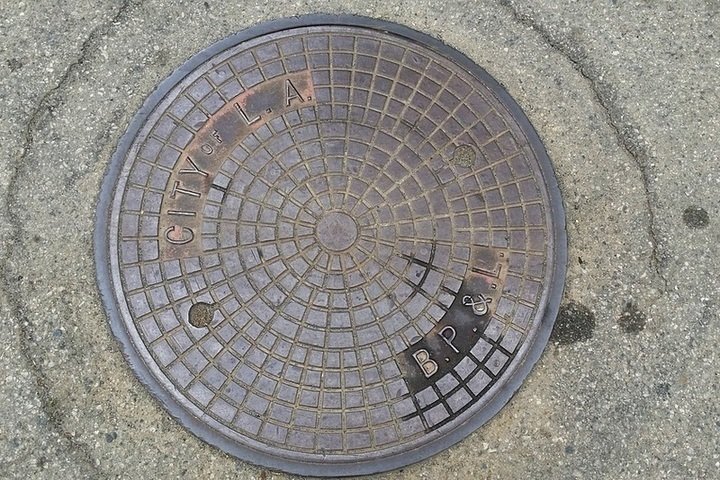 Канализационный люк