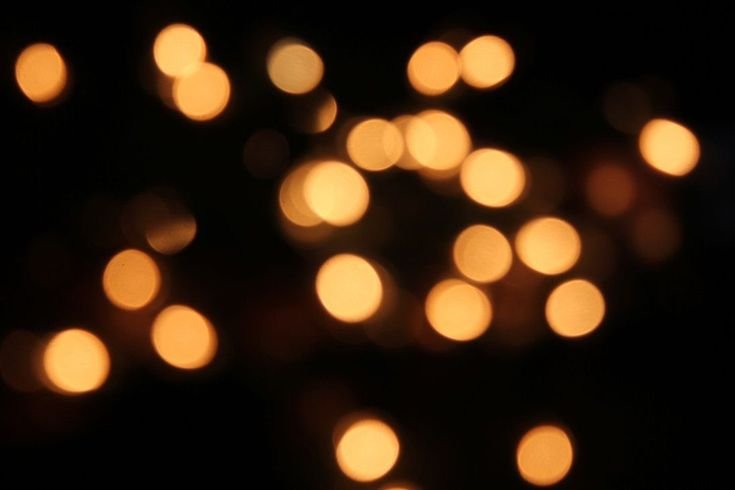 Блики на черном фоне