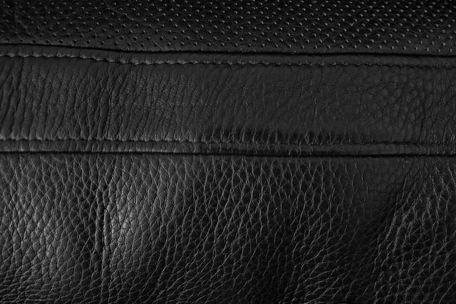 Натуральная кожа черная