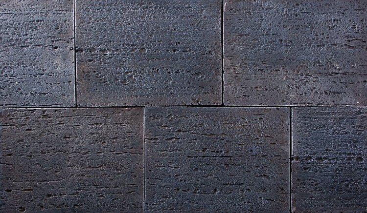 Черный травертин