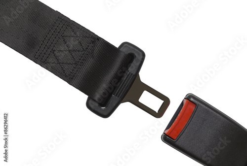Ремень безопасности на белом фоне
