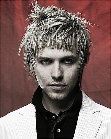 Рваная стрижка на средние волосы мужская