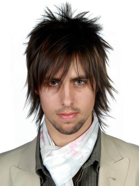 Рваная мужская стрижка на длинные волосы