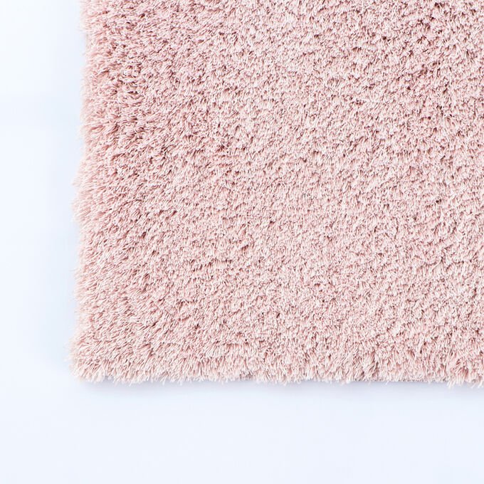 Розовый ковер