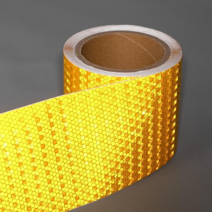 Лента сигнальная желтая самоклеющаяся для слабовидящих