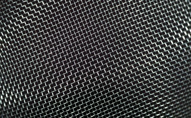 Сетка черная металлическая