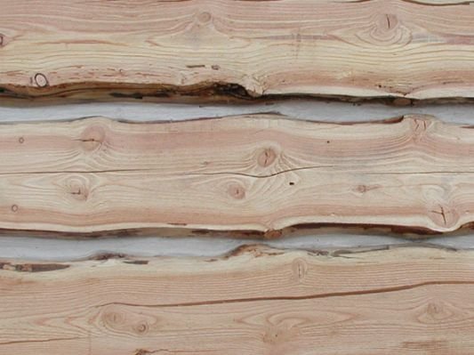 Отделка необрезной доской