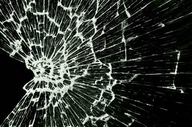 Разбитое стекло