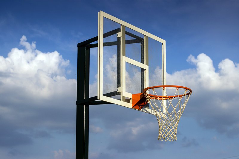 Щит баскетбольный 1200*900 (с кольцами и сеткой)