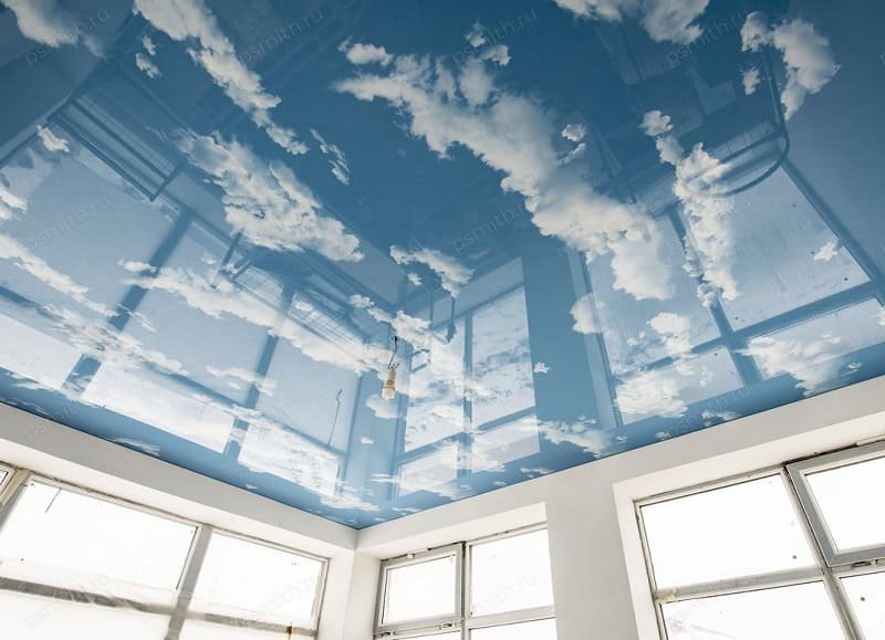 Потолок небо с облаками