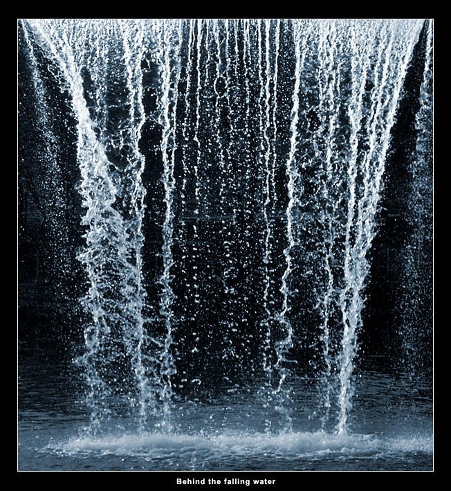 Брызги водопада