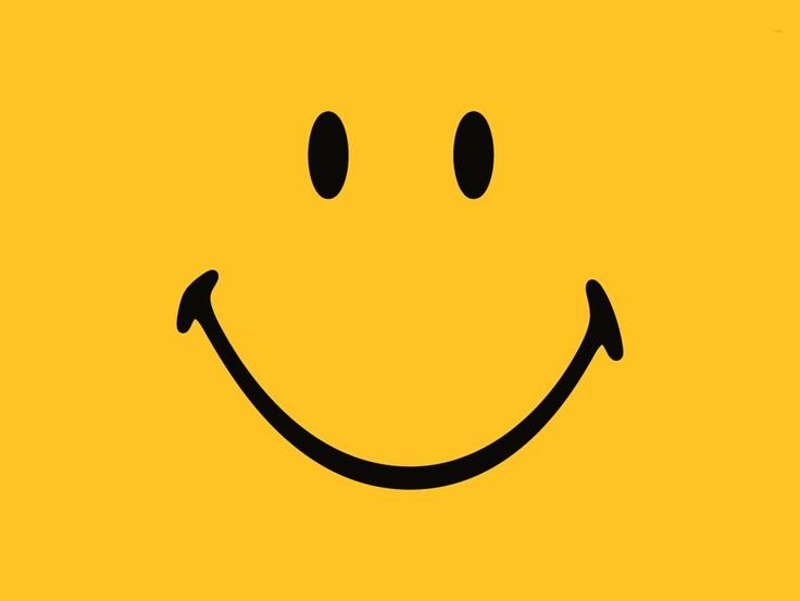 Смайлик на желтом фоне