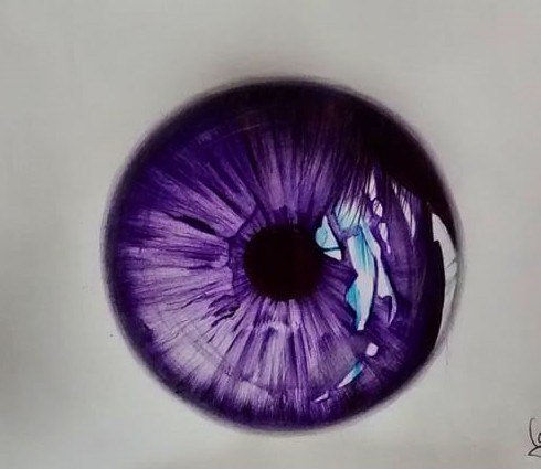 Фиолетовые зрачки