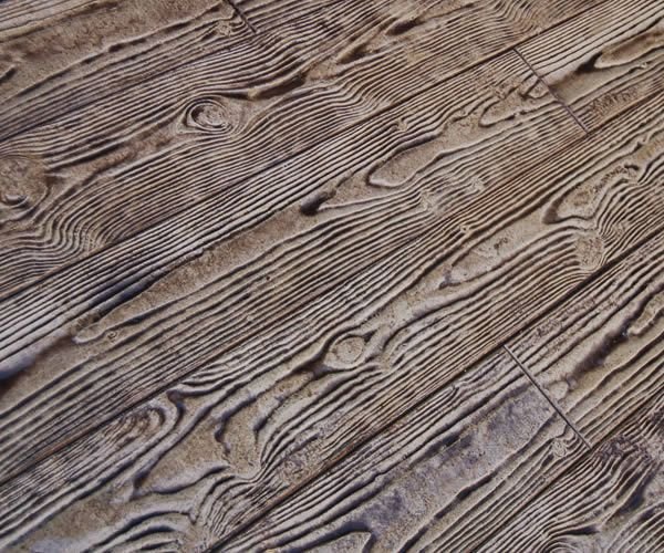 Имитация дерева на бетоне