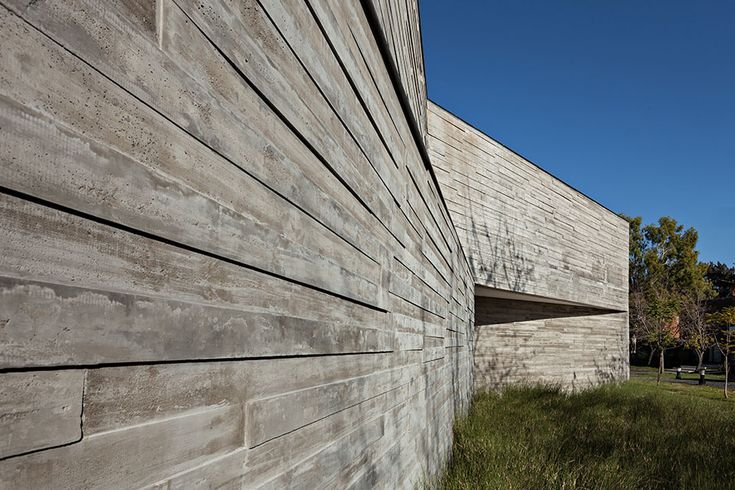 Бетонная стена