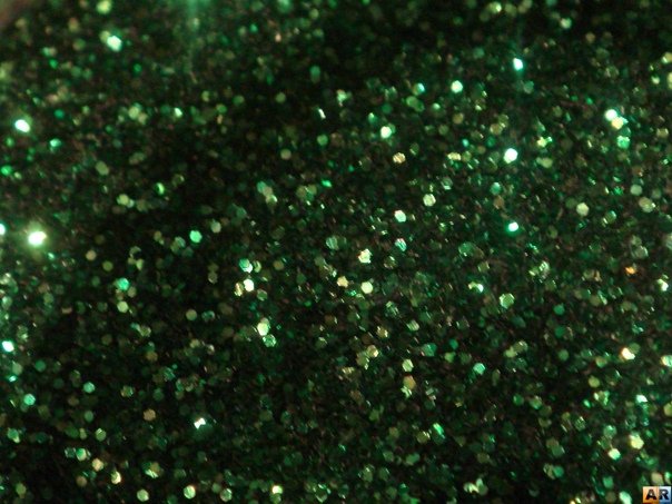 Зеленые блестки