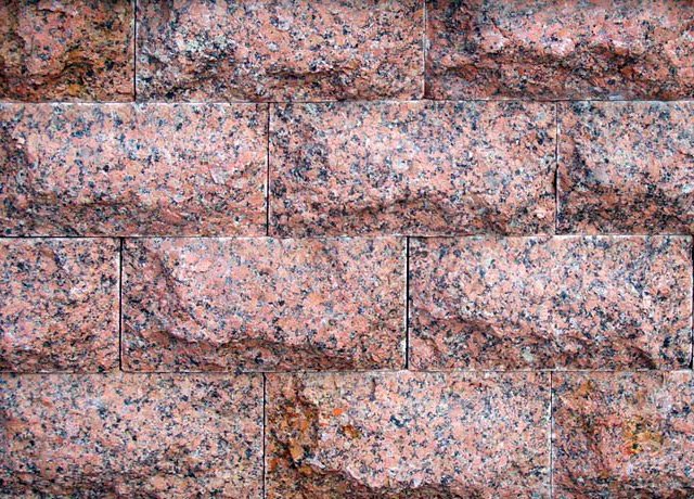 Цоколь гранит Ладожский