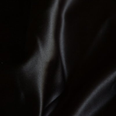 Черная атласная ткань