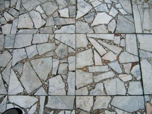 Мозаичный пол брекчия