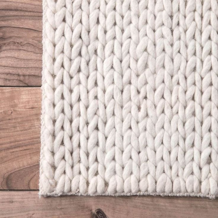 Ковер плетеный белый
