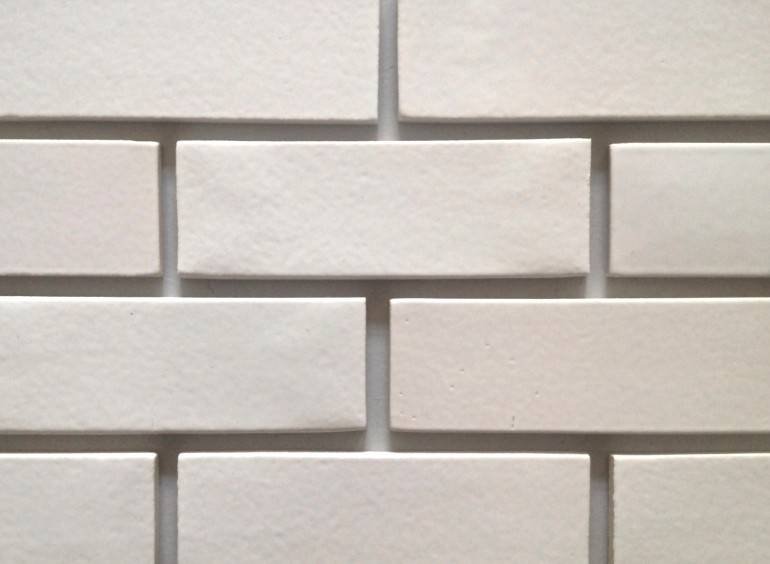 Белая плитка облицовочная под кирпич