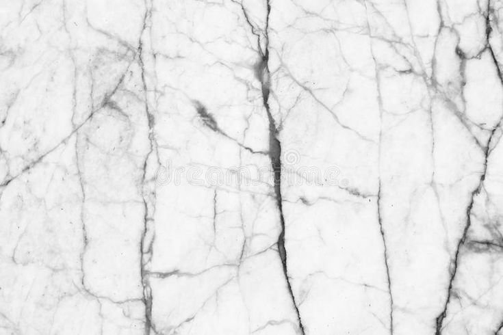 Белый мрамор с черными прожилками