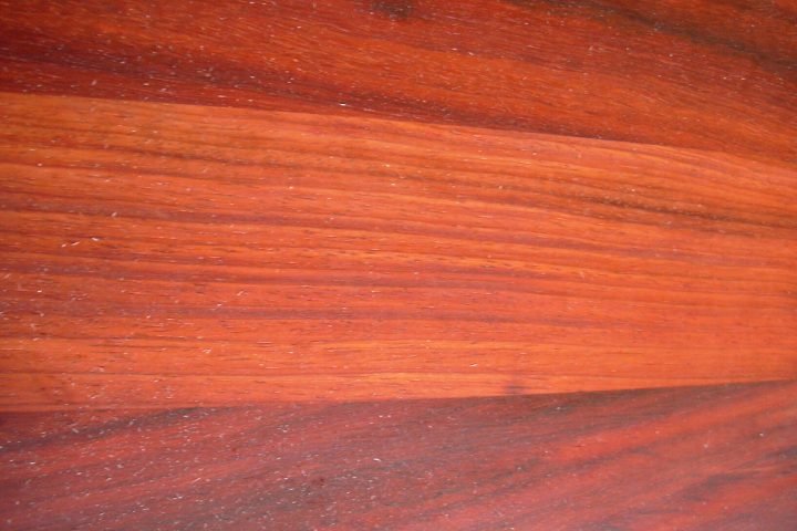 Оранжевая древесина