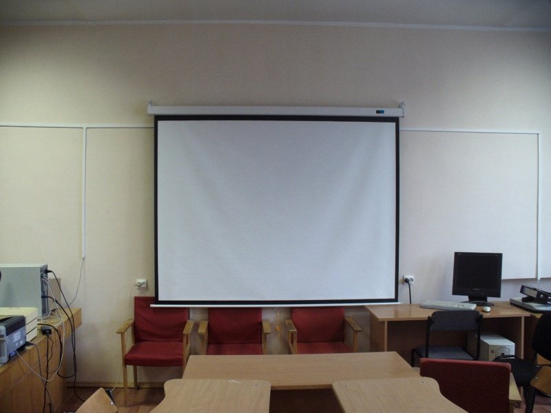 Экран Grandview для проектора