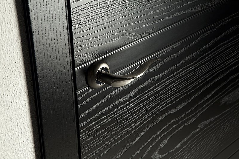 Шпон черный ясень