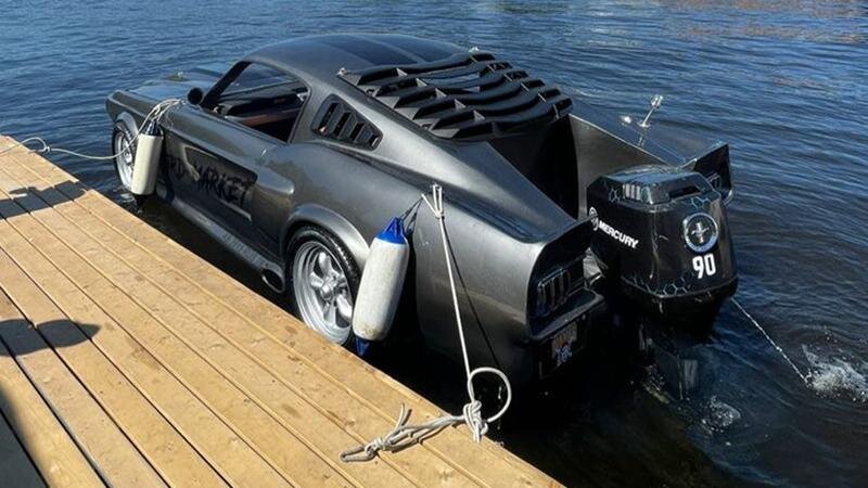 Катер Форд Мустанг