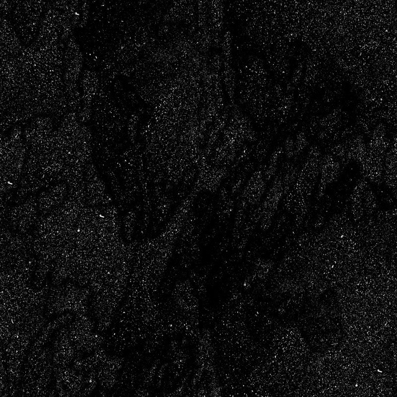 Темный песок