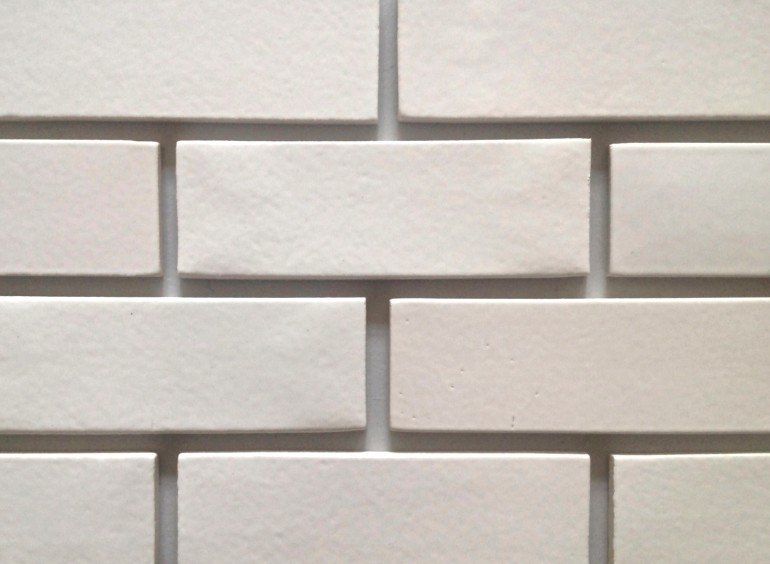 Белая плитка облицовочная под кирпич