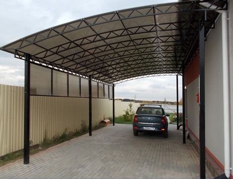 Полуарочный односкатный навес