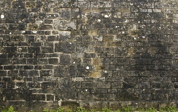 Старая каменная стена