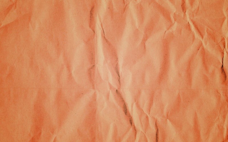 Светло оранжевый