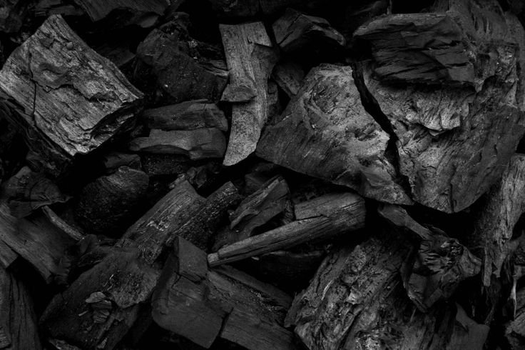 Черный древесный уголь