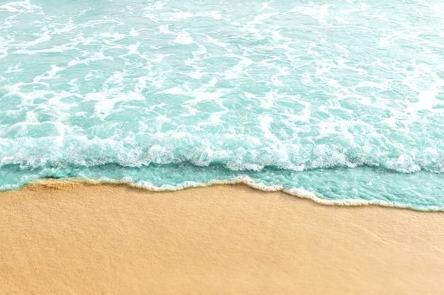 Бирюзовое море