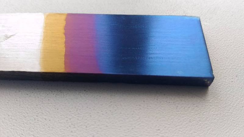 Анодирование титана