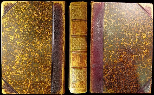 Обложка старинной книги