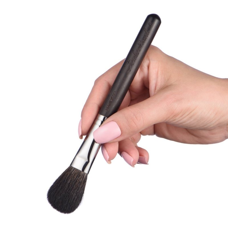 Вытянутая кисть