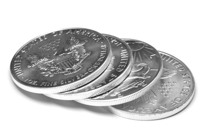 Стопка серебряных монет