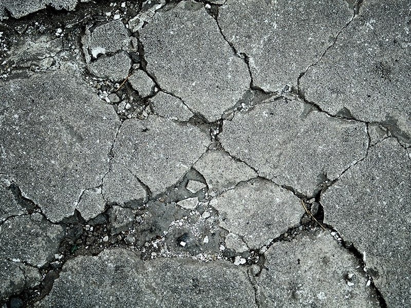 Трещины в бетоне