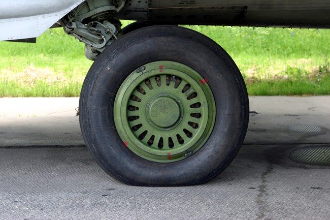 Переднее шасси миг-21