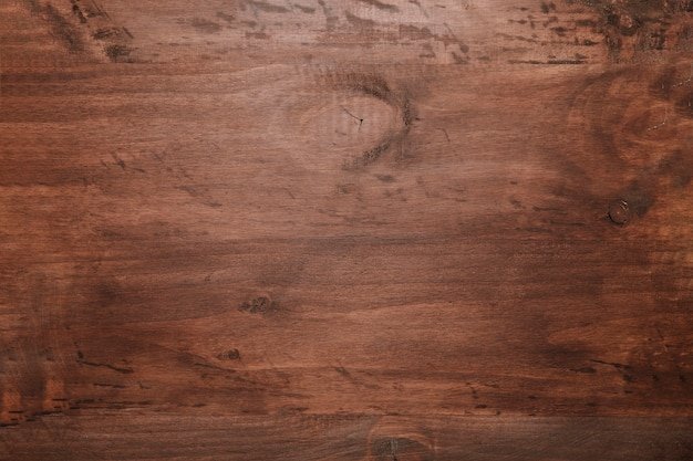 Коричневое дерево