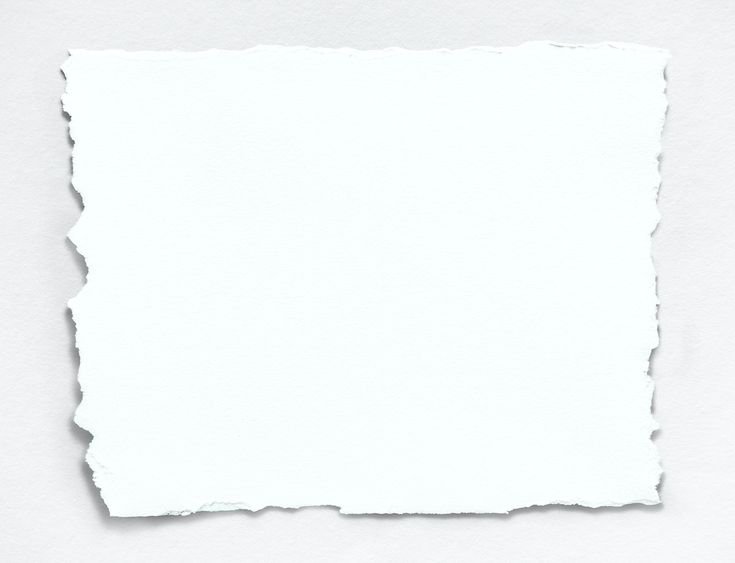 Кусок рваной бумаги