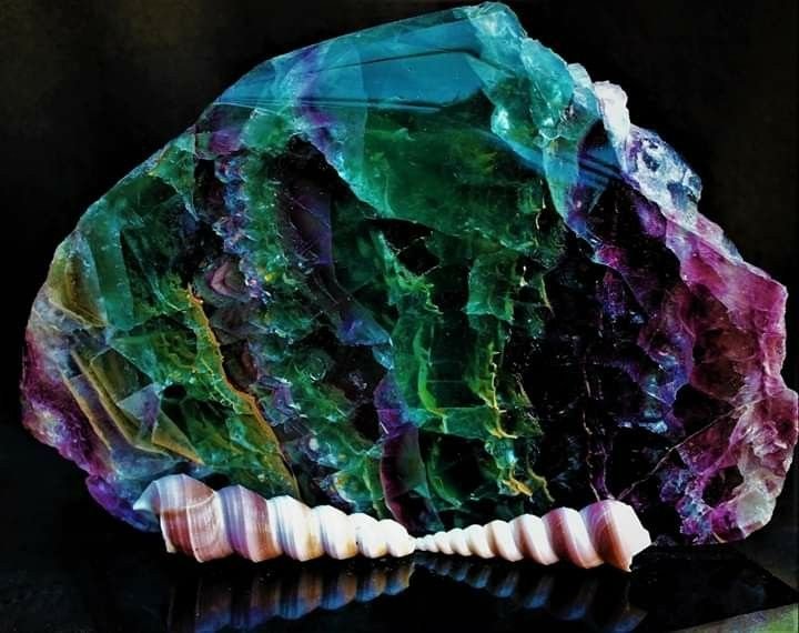 Флюорит caf2 (плавиковый шпат).