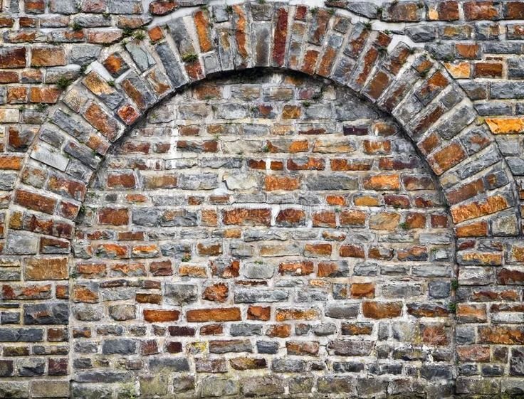 Старинные арки из кирпича
