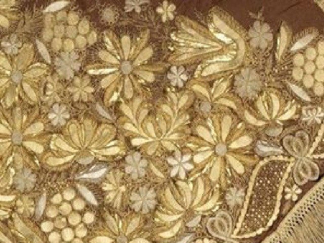 Золотное шитье Городец