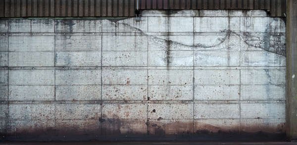 Бетонная стена