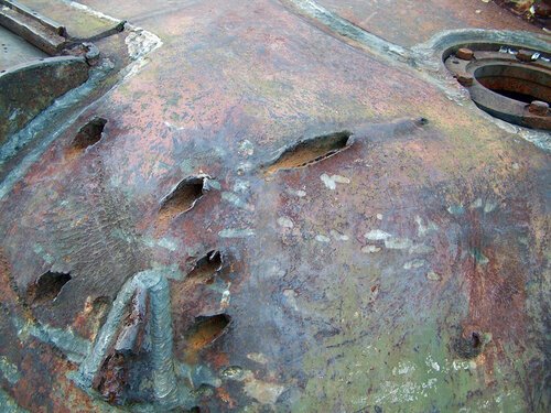 Пробитие кумулятивным снарядом брони танка